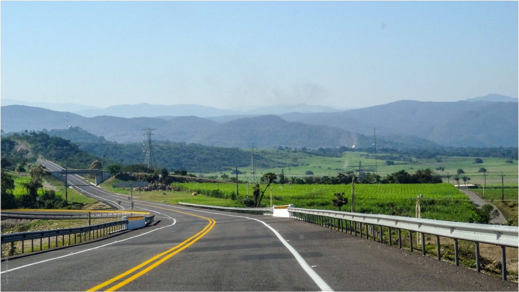 GOBIERNO BRINDARÁ APOYO INTEGRAL A VÍCTIMAS DE ACCIDENTE EN CARRETERA A RIOVERDE