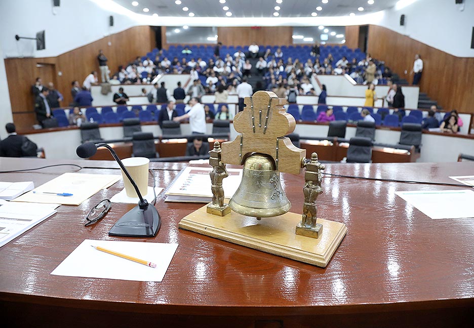 EN COMISIONES ANALIZAN INICIATIVA DE REFORMA AL CÓDIGO CIVIL DEL ESTADO