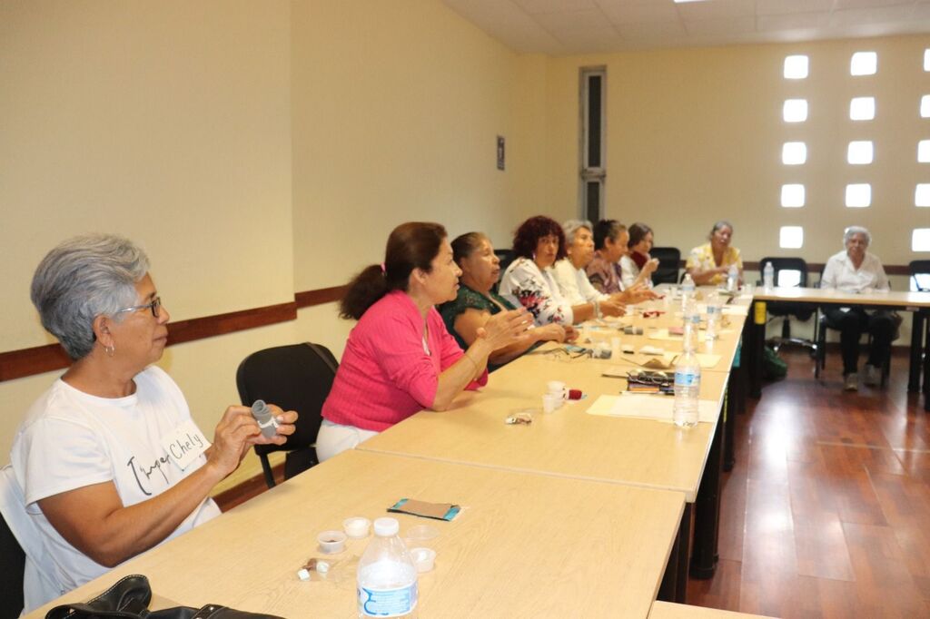 DIF capitalino brinda taller educacional a adultas mayores