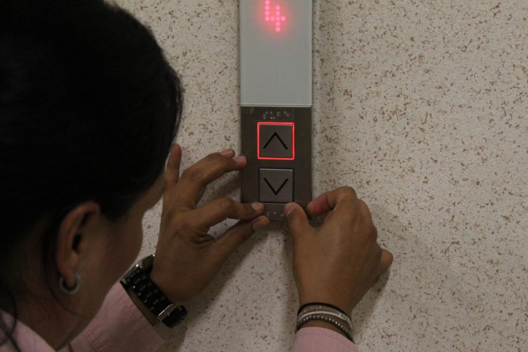 IMPLEMENTACIÓN DE SEÑALÉTICA EN BRAILLE EN EL HOSPITAL CENTRAL “DR. IGNACIO MORONES PRIETO”
