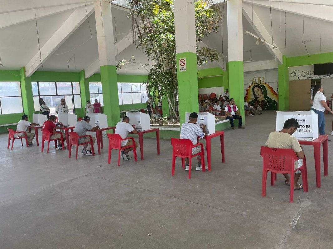 COMIENZA VOTACIÓN EN PENALES DE SLP CON OBSERVACIÓN DE PERTENECES AC