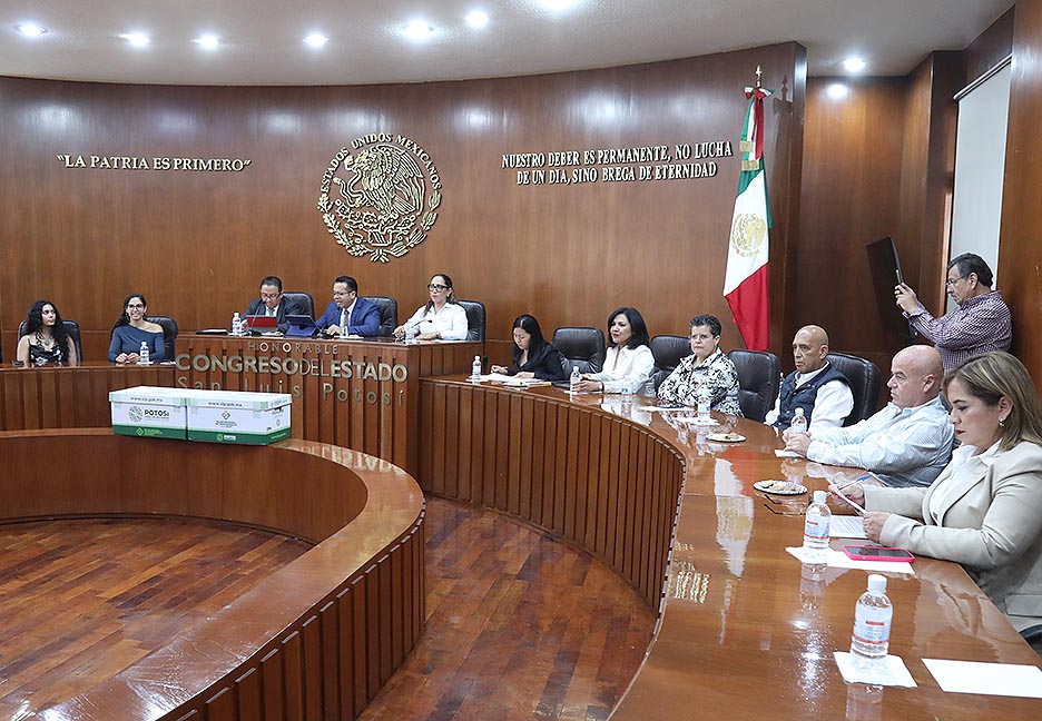 RECIBE EL CONGRESO DEL ESTADO DEL PODER EJECUTIVO, LOS RESULTADOS DE LA CONSULTA A PERSONAS CON DISCAPACIDAD, EN EL MARCO DE CUMPLIMIENTO DE UNA EJECUTORIA DICTADA POR UN TRIBUNAL