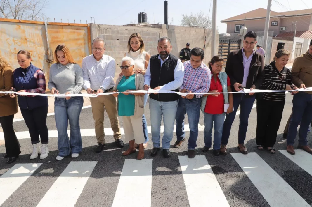 AYUNTAMIENTO DE LA CAPITAL ENTREGA PAVIMENTACIÓN EN COLONIA GENERAL I. MARTÍNEZ