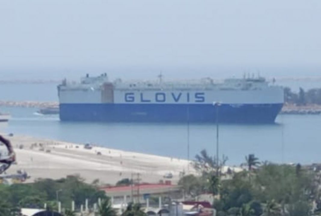 HITO HISTÓRICO! EL BUQUE “GLOVIS COSMOS” INAUGURA EL CORREDOR INTEROCEÁNICO DEL ISTMO DE TEHUANTEPEC EN SALINA CRUZ 🚢🚗🇲🇽