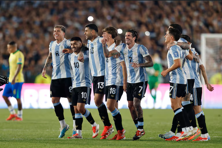 ARGENTINA SE CLASIFICA AL MUNDIAL 2026 Y GOLPEA A BRASIL CON UNA GOLEADA HISTÓRICA 💥⚽🏆