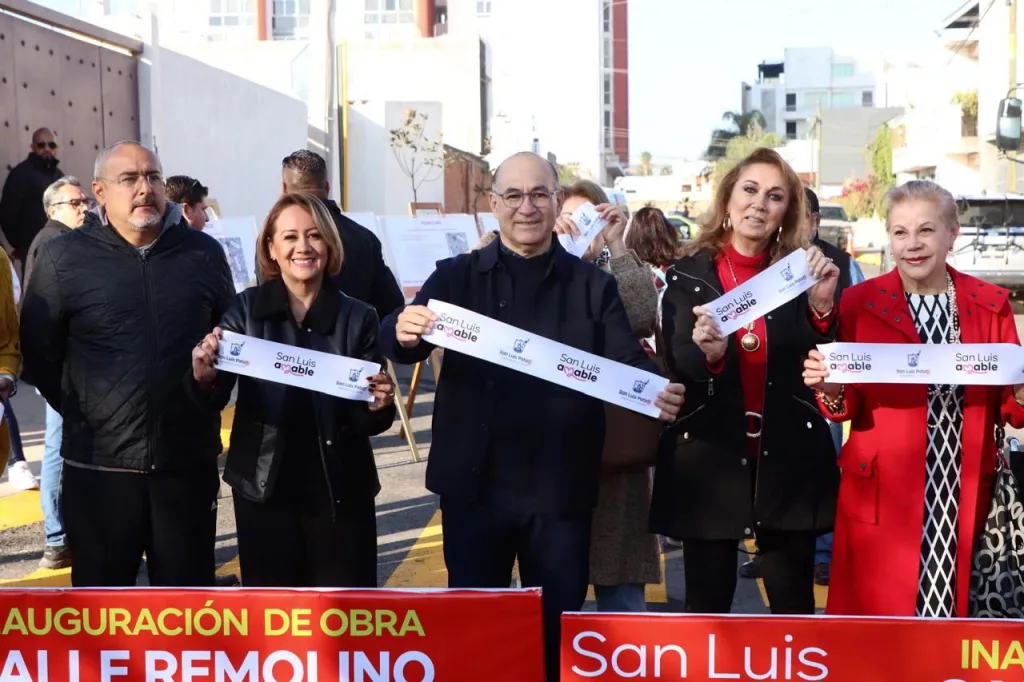 Vecinos de la Garita de Jalisco, agradecen nuevas pavimentaciones al Alcalde Galindo