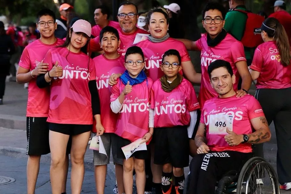Gran éxito la carrera atlética “Yo Amo Correr Juntos” del Gobierno de la Capital