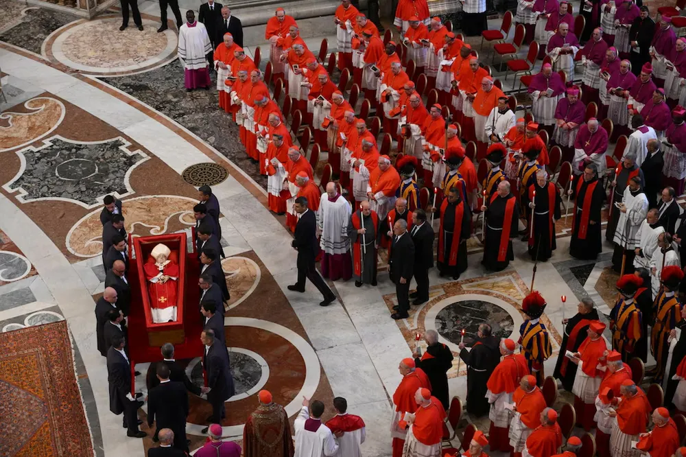 🕊️ ÚLTIMO ADIÓS AL PAPA FRANCISCO