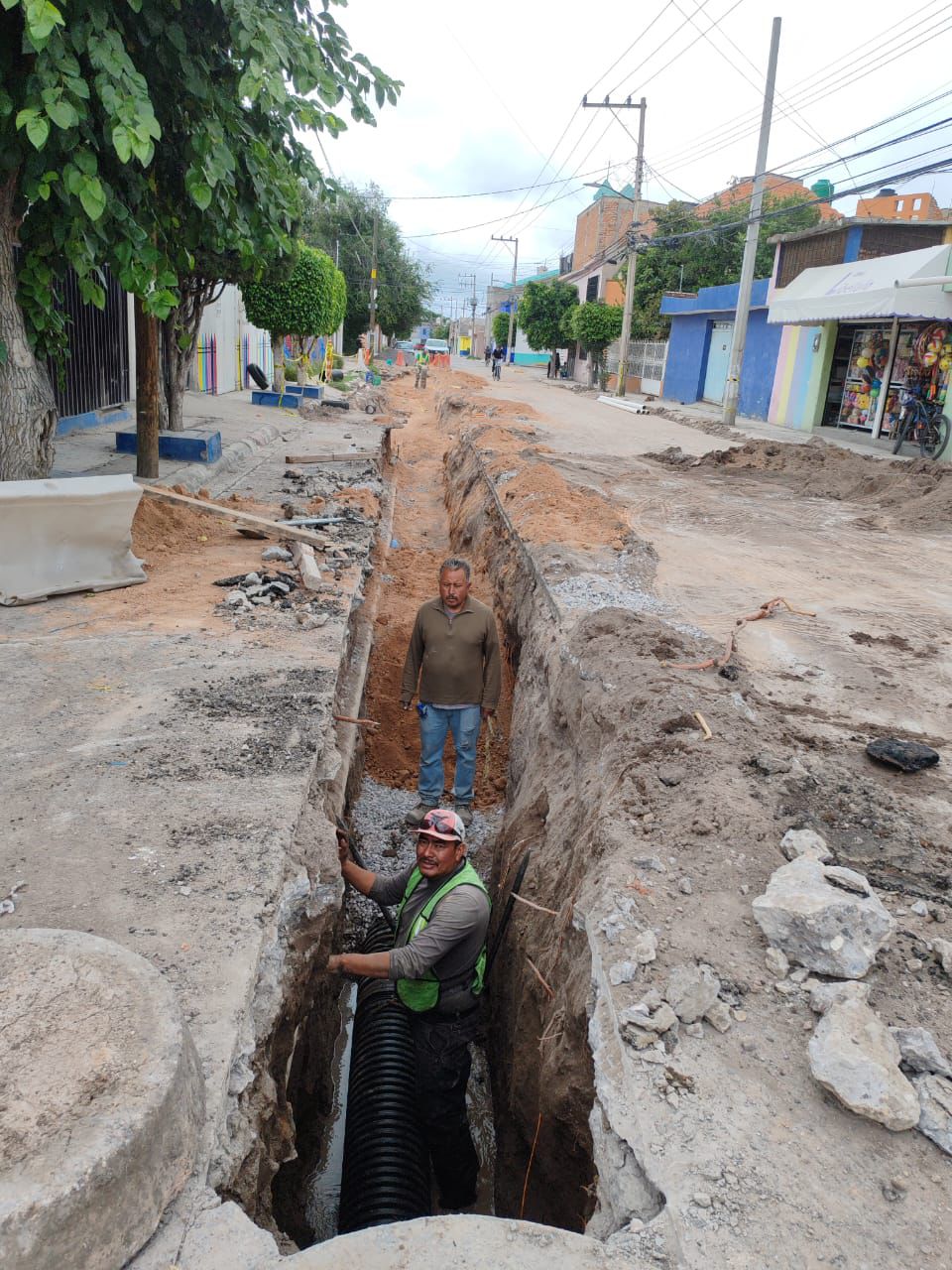 Entra a fase final rehabilitación sanitaria de la calle Colibrí, en la colonia Colorines