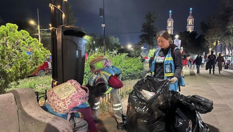 Gobierno de la Capital refuerza limpieza nocturna en la Calzada de Guadalupe tras celebración