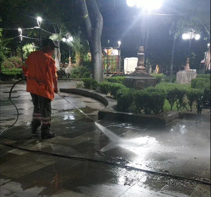 San Luis Capital mantiene limpieza urbana con jornadas nocturnas y mantenimiento integral